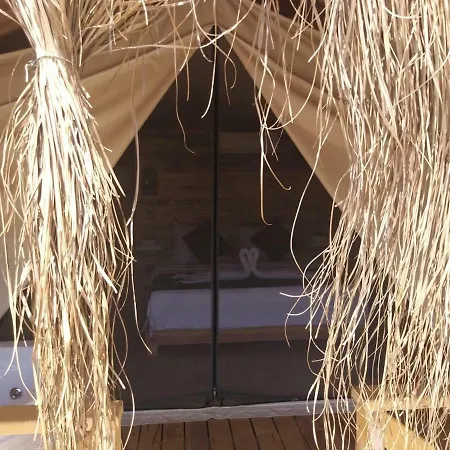 Pine & Bungallows 4* هيسارونو