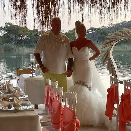 Pine & Bungallows 4* Хисароню