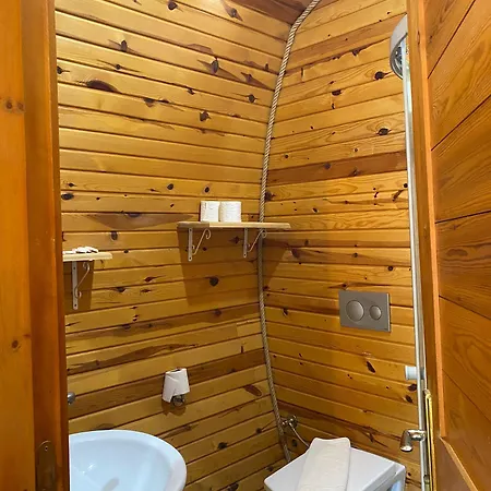 Pine & Bungallows Отель