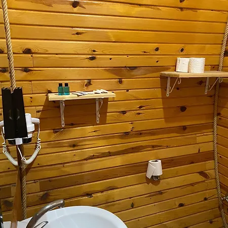 酒店 Pine & Bungallows 希萨勒尼