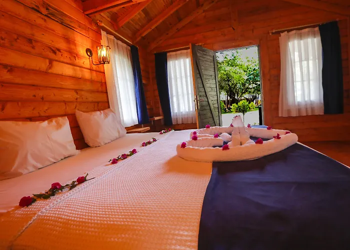 Pine & Bungallows Hotel 4*