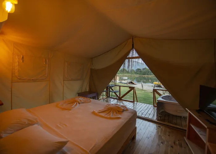 Hotel Pine & Bungallows 4*